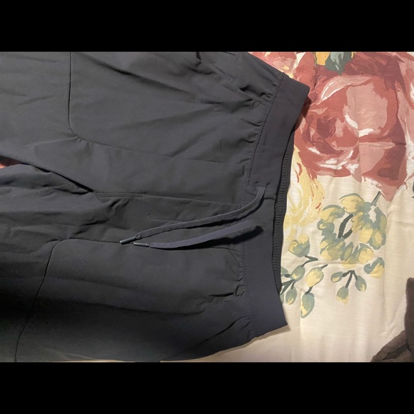 NEW MENS LULEMON JOGGER PANTS SIZE LARGE BLACK - Picture 2 of 4